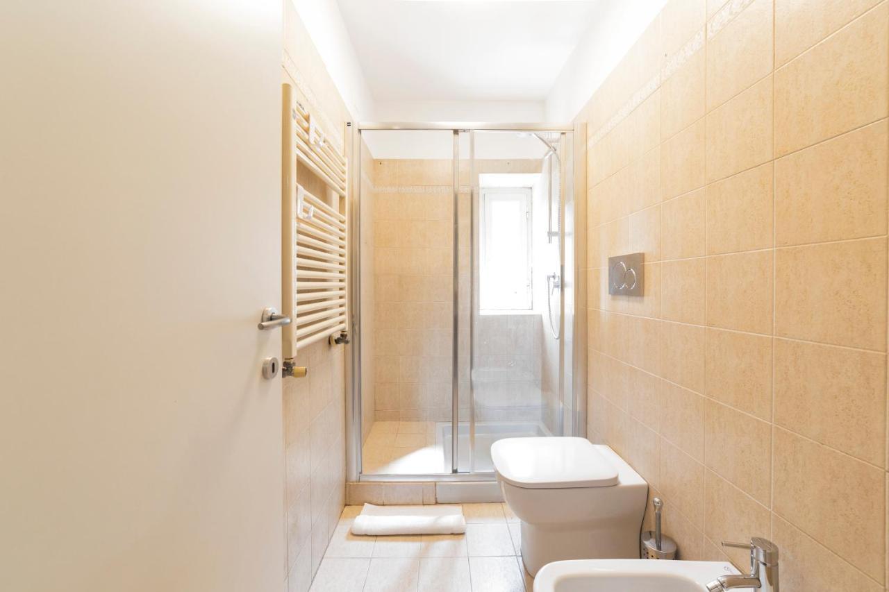 Roomy Apartment Close To Subway M5! ミラノ エクステリア 写真