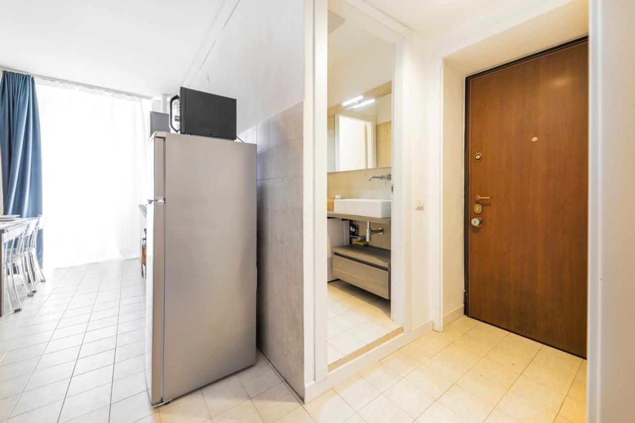 Roomy Apartment Close To Subway M5! ミラノ エクステリア 写真