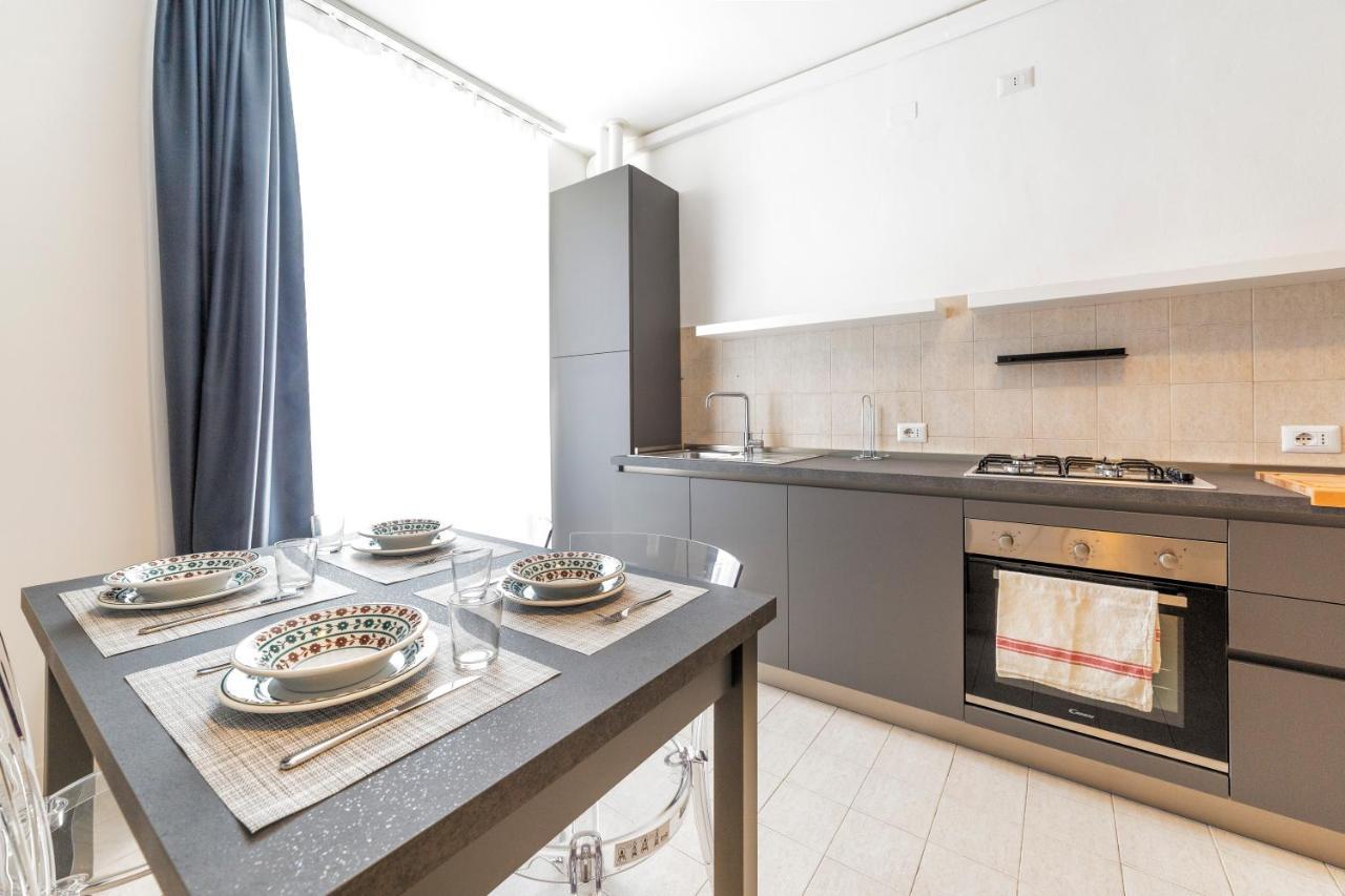 Roomy Apartment Close To Subway M5! ミラノ エクステリア 写真